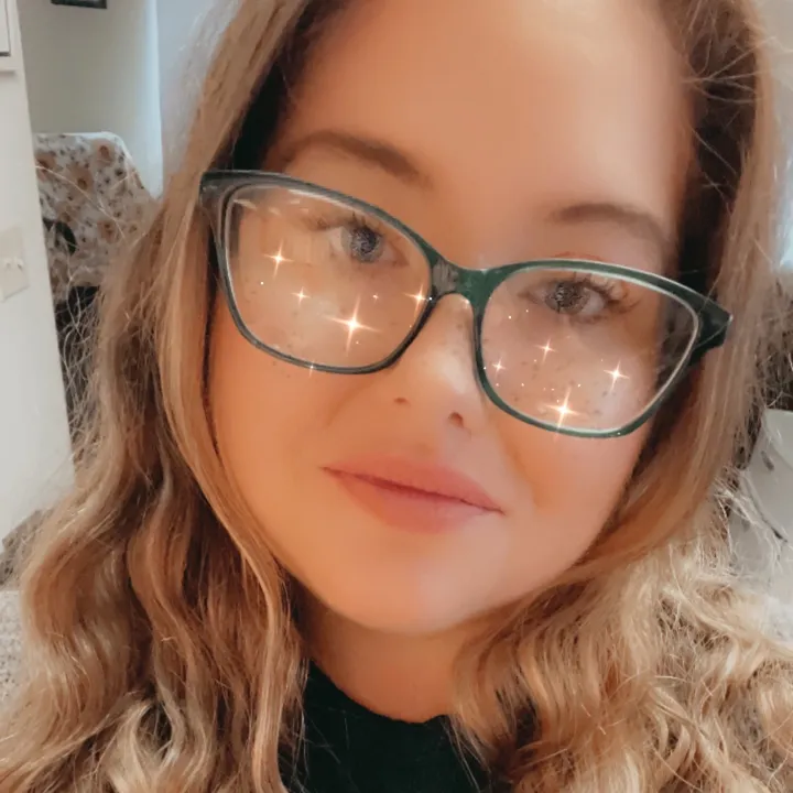 @lizziejones888