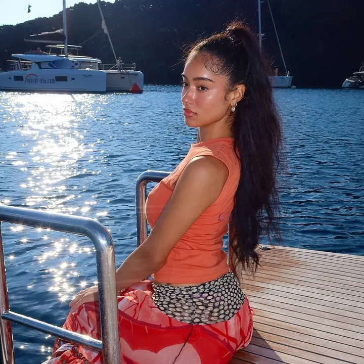 @lalatheislandgal