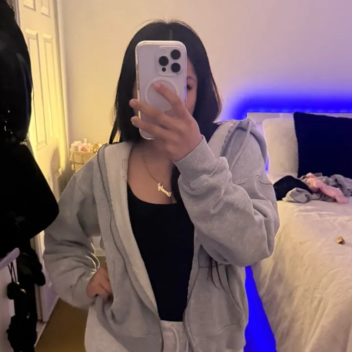 @emellyyh