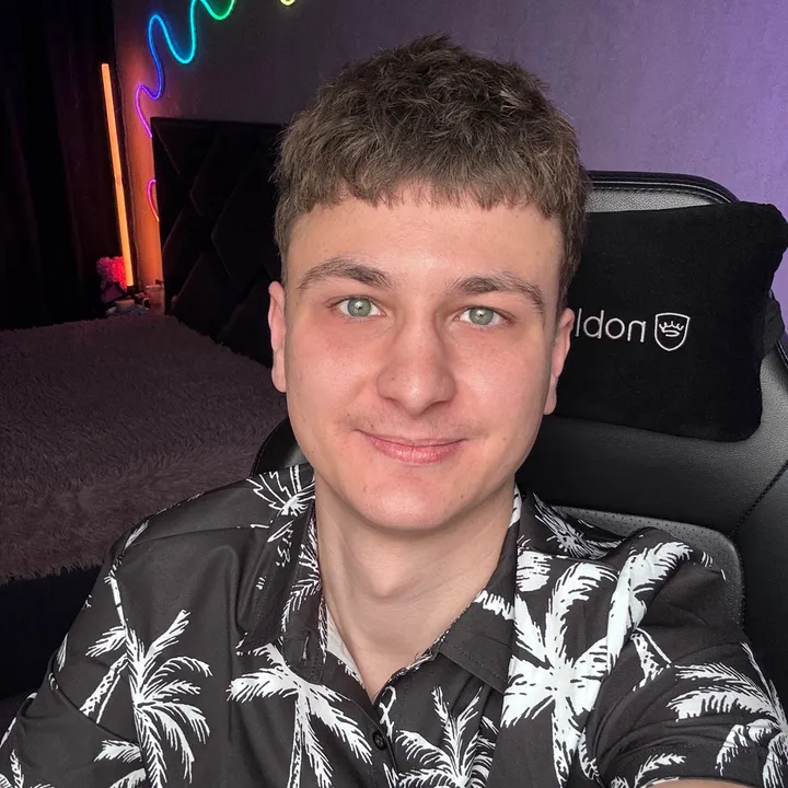 squeezyes_hotnews