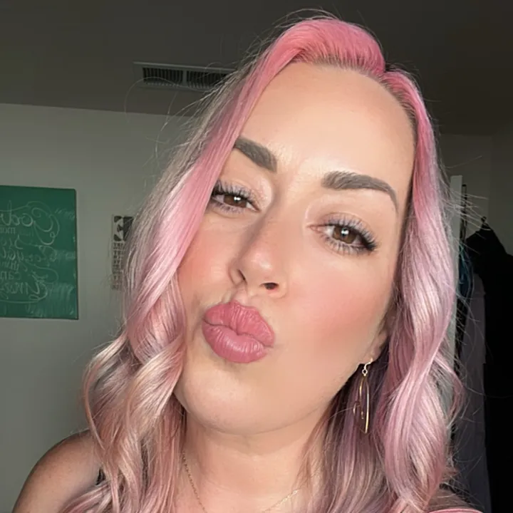 @missbrookelove