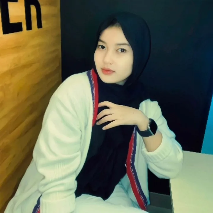 @callmedeyna1