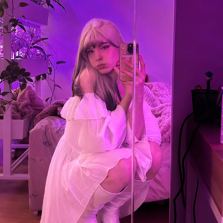 looriekutinii
