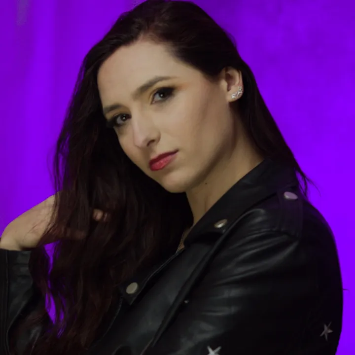 bisaggual_baddie