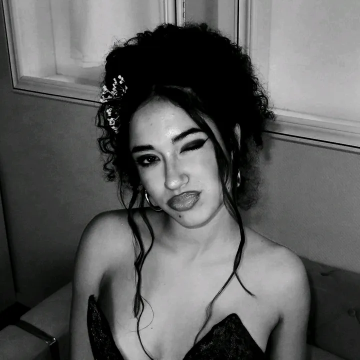 @itsvikkkaa