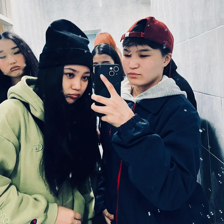 @symaiksh
