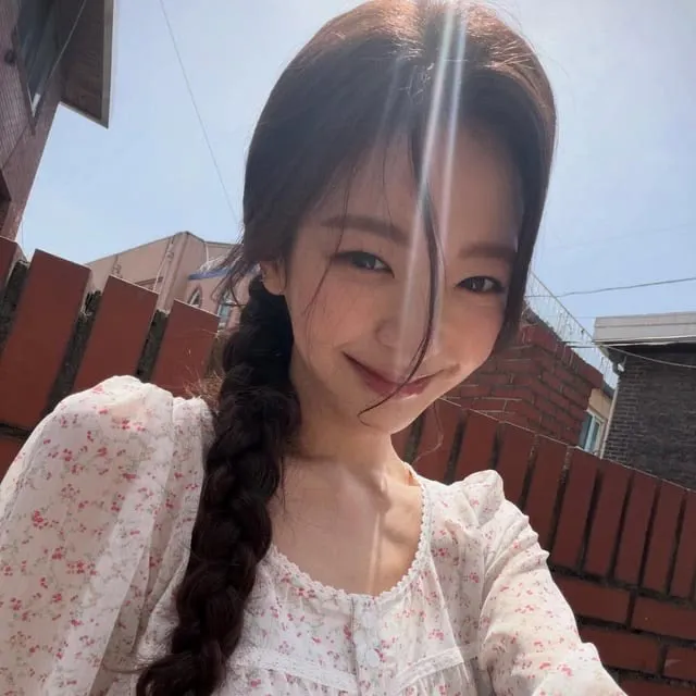 @.ilovelia_