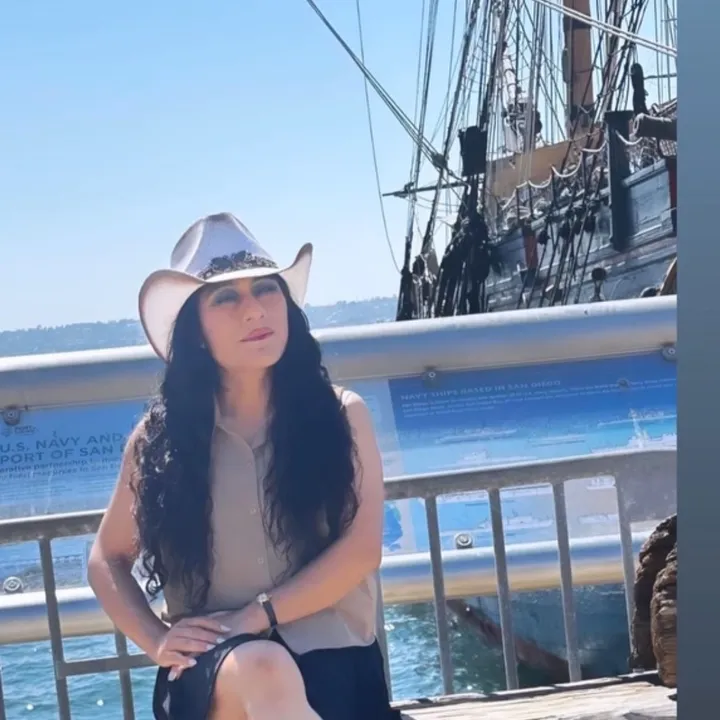 @chinitarojas0412