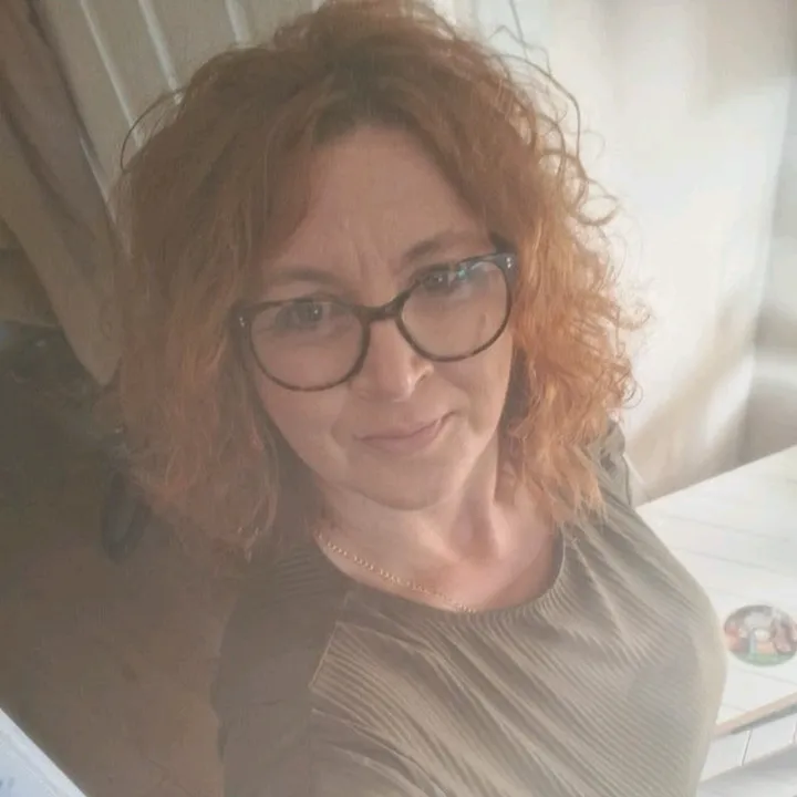 hannah_curlylocks