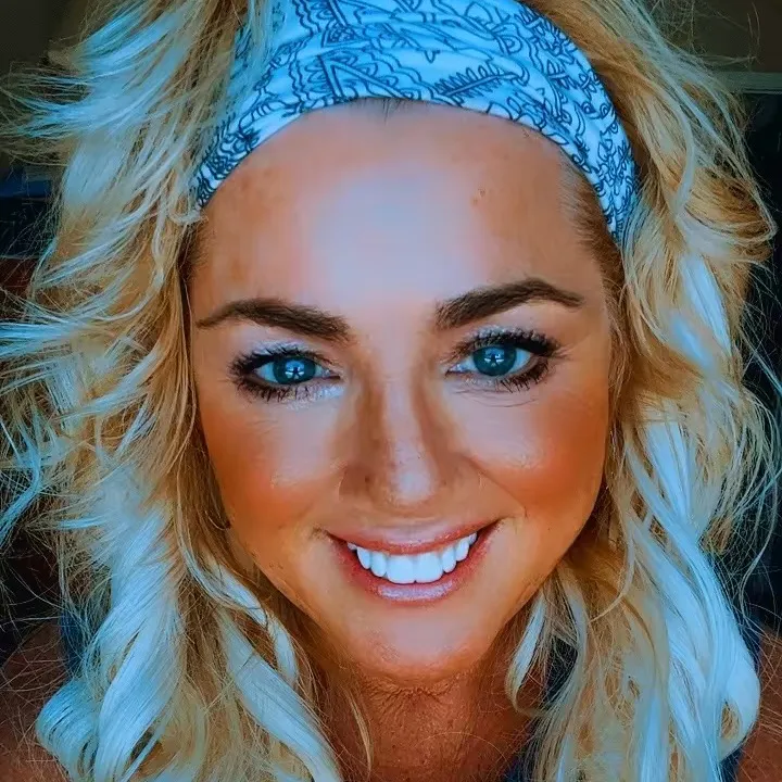 @deedee312022