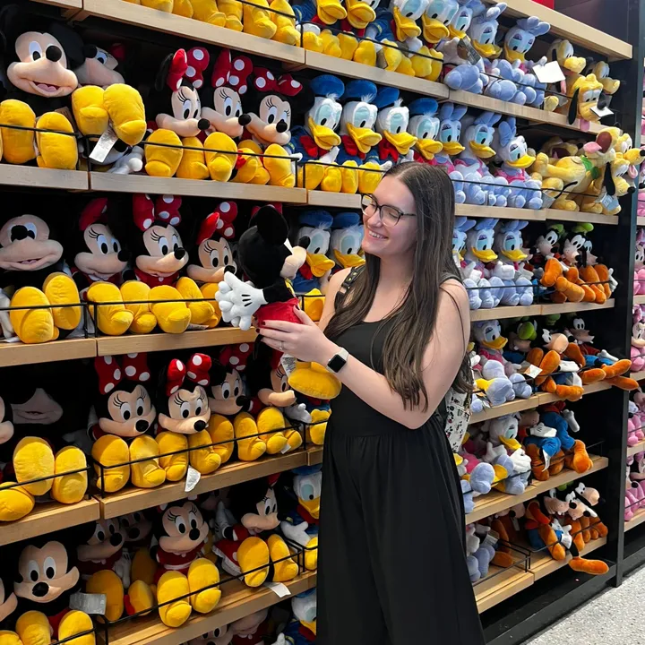 @meganlikespizza