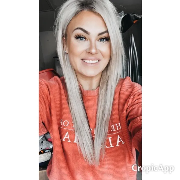 @lauren_canales