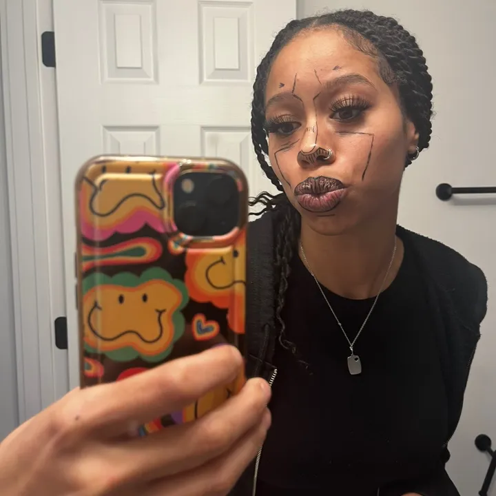 @livjoythomas