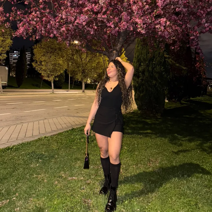@lizeth_1728_