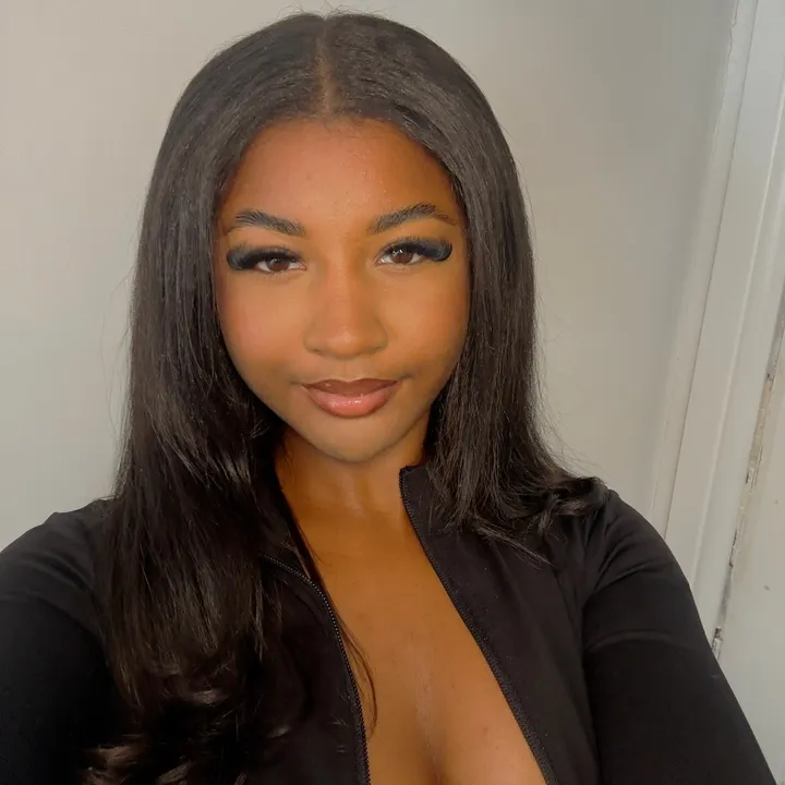 @niasaran_