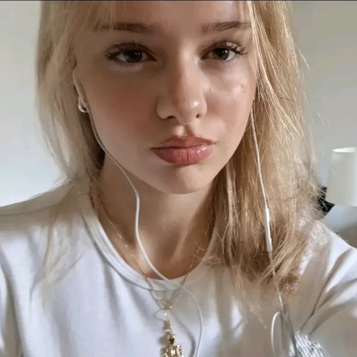 @sonisza_