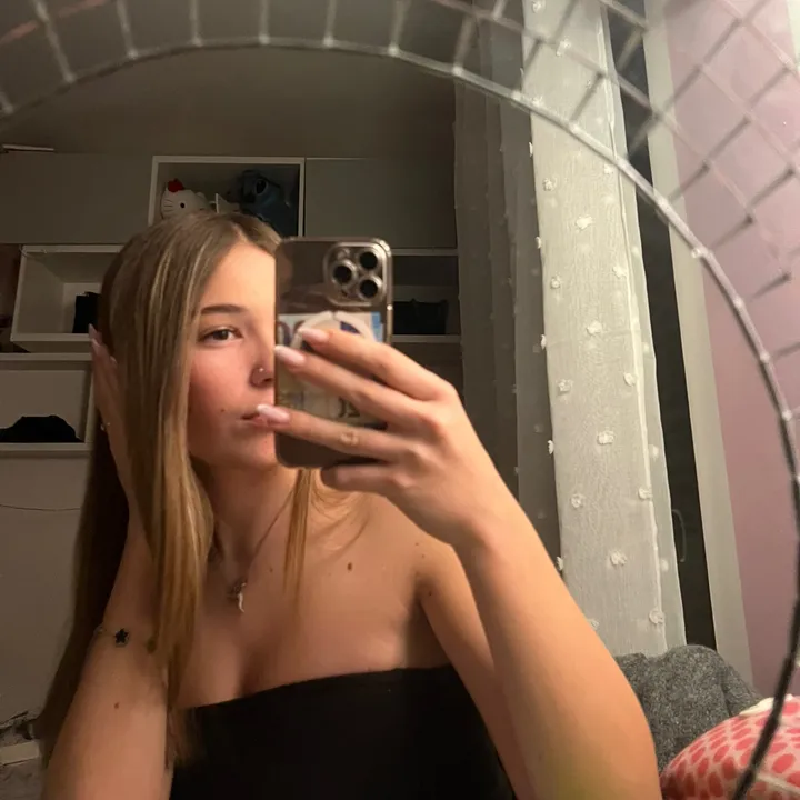 @chaaaarlotte22