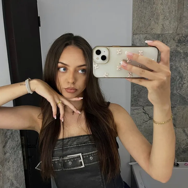 @javurkova.adel