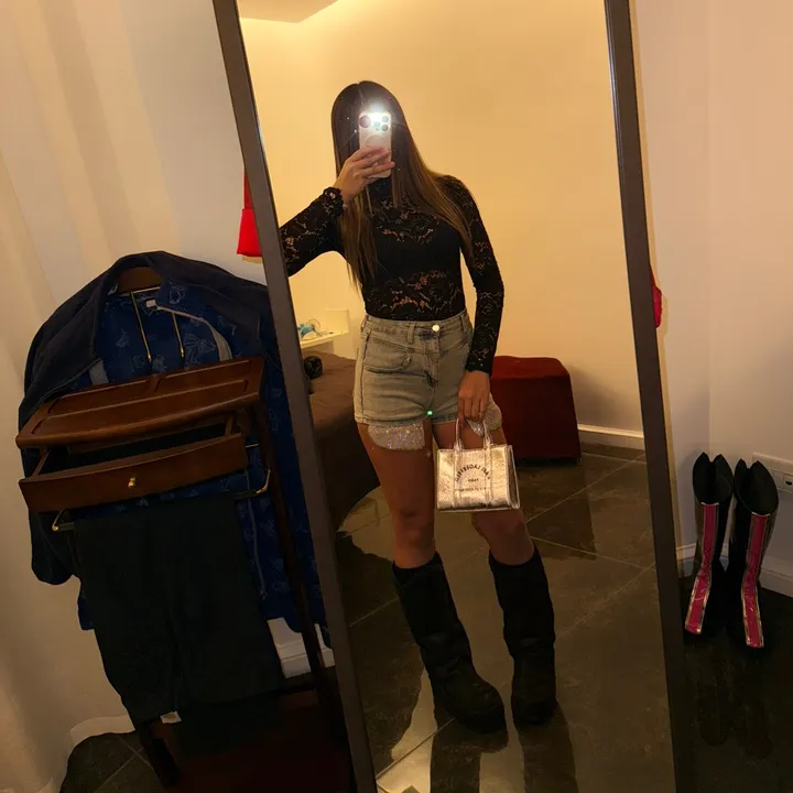 @cloecarpino__