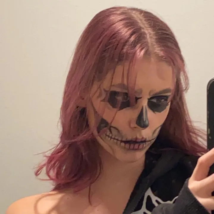@sadbittyeva