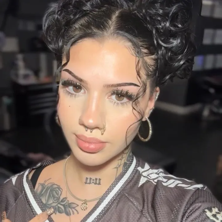 @andrearaeann