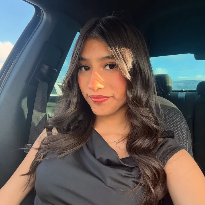 @julissarenee_