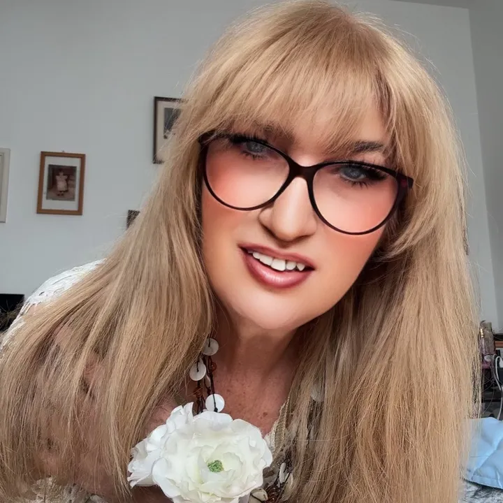 @celine.corsetto.2