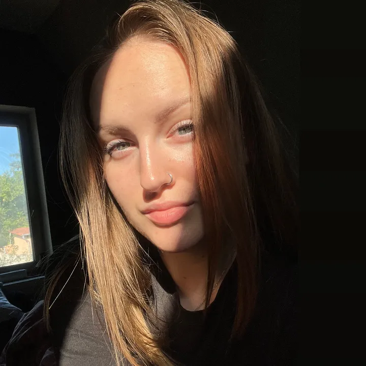 @_lara_invisible_
