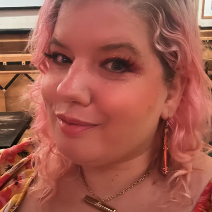 @theshadylady