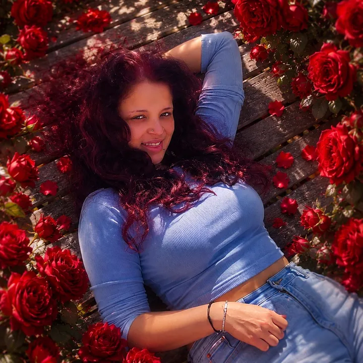 @redlaqueen4