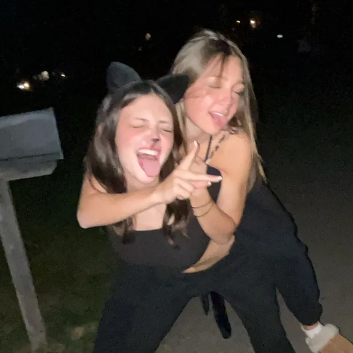 @ella_meredith1