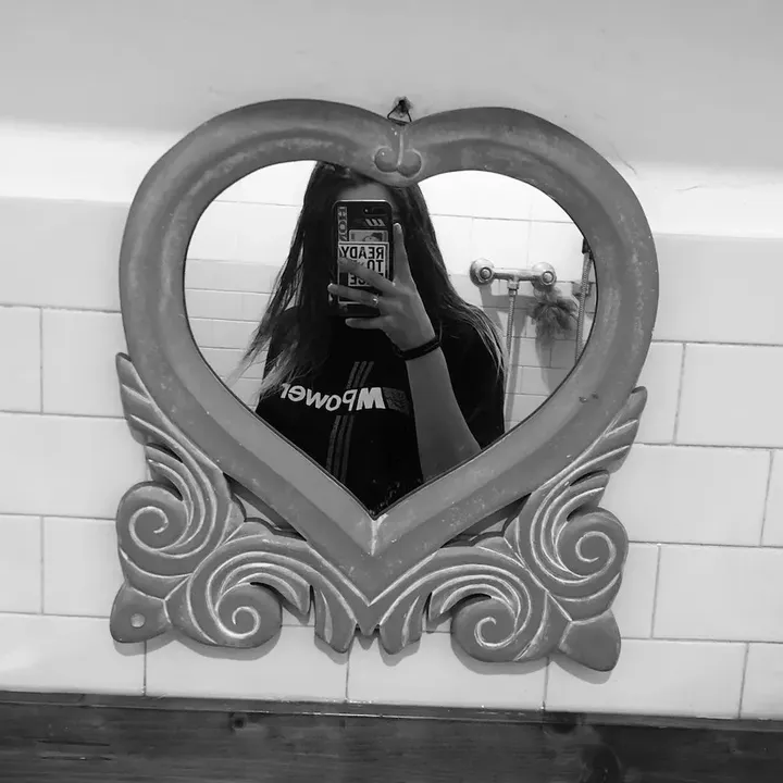 @__es.auri.ta__