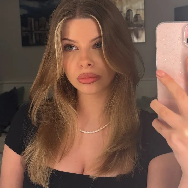 jullia_xe