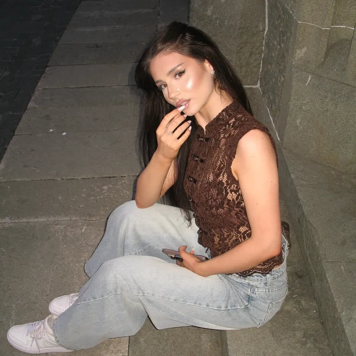 @allixxqqw