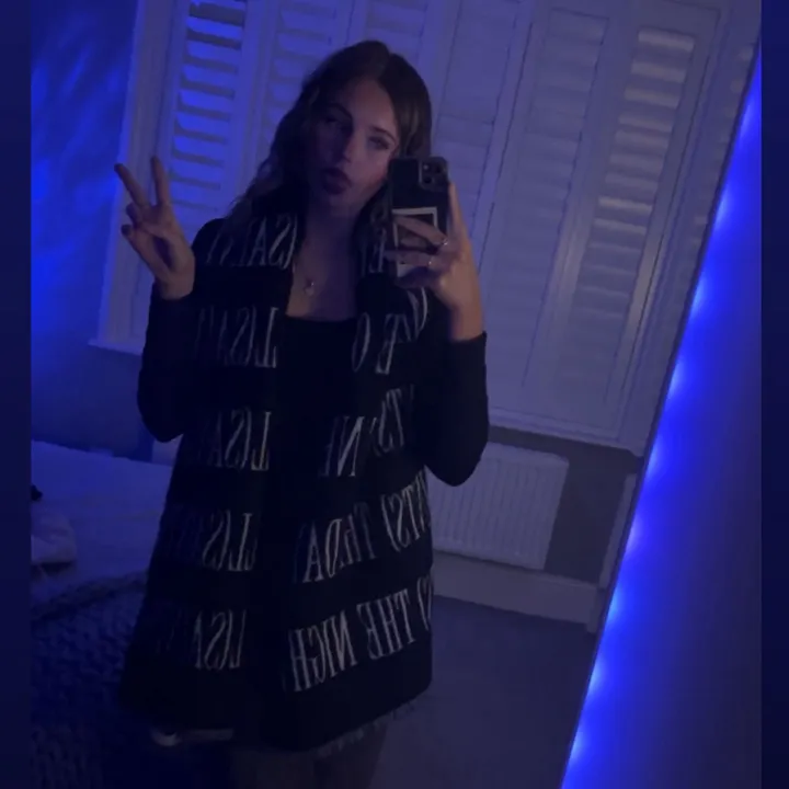 @x.evie.jx