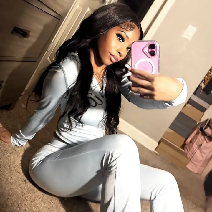 @arielexoxo