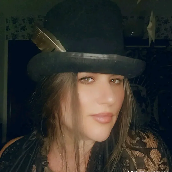 @jen_x_johnson