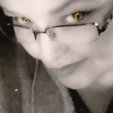 greeneyestheone