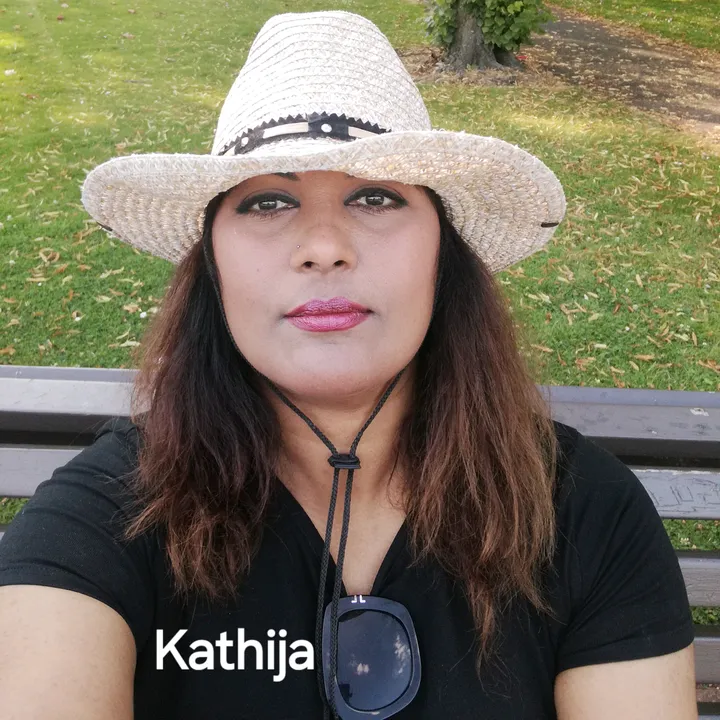 @1kathija