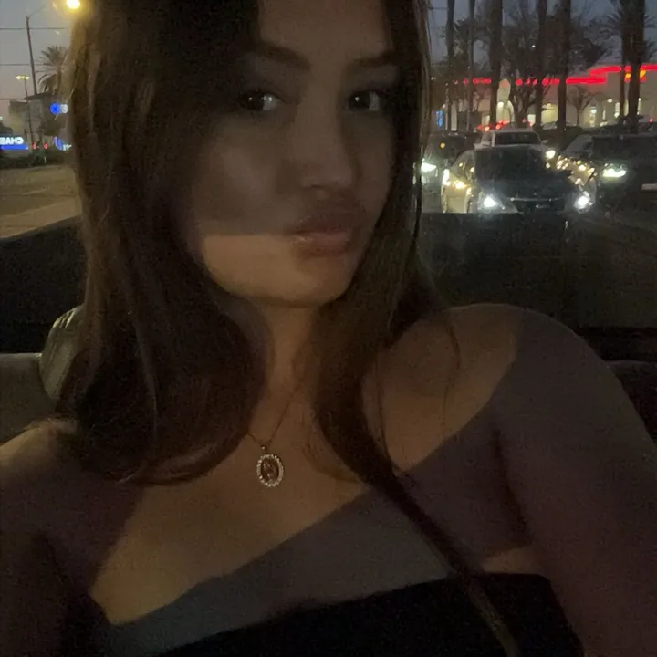 @shes_raree