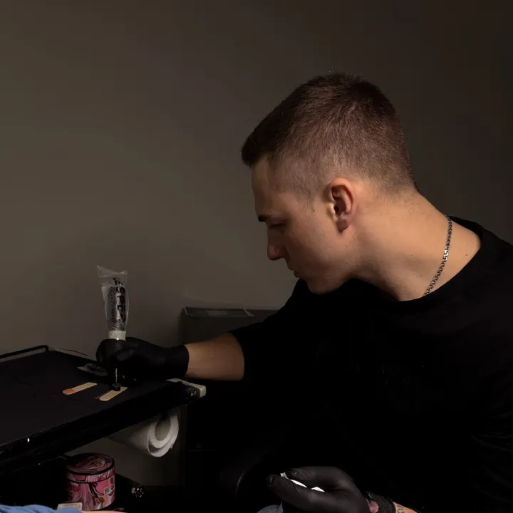 @komzolov.tattoo.kyiv