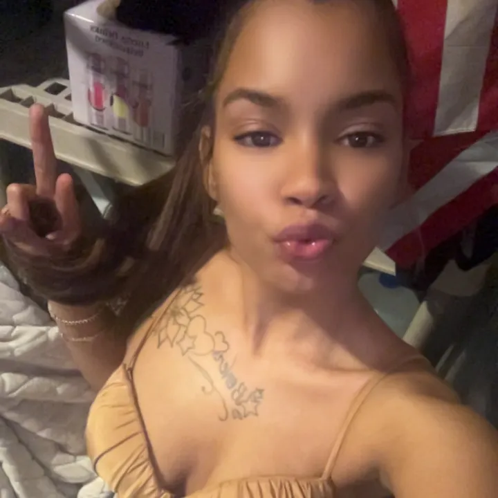 @goldengoddess_belle