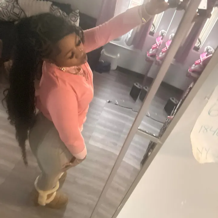 @neighborhoodprincesses