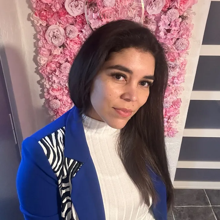 @venustas.ch