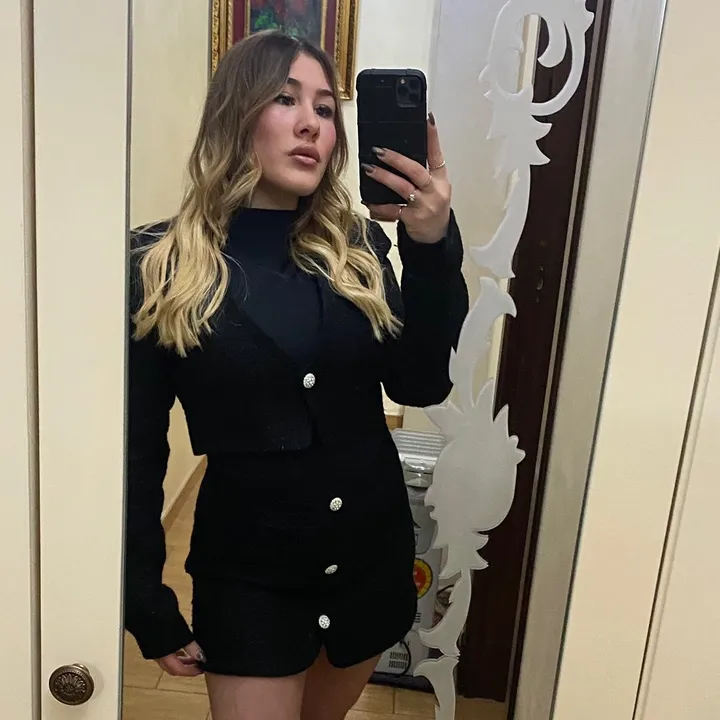 connyscarallo_