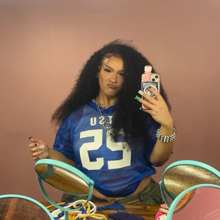 shaniasweatshirt