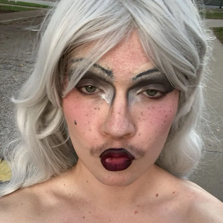 alli_kazahm