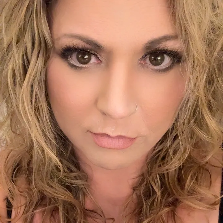 marniemoo72