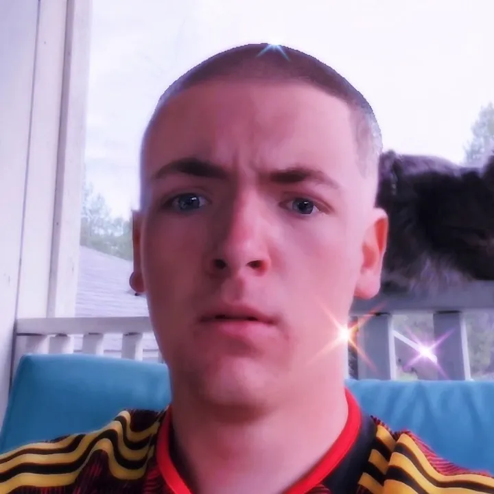 alextheperson_