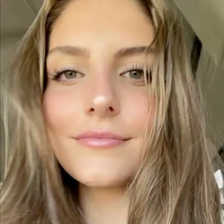 @holasunshinee